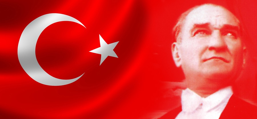 Atatürk ve Bayrak