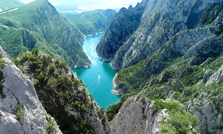 Şahinkaya Kanyonu